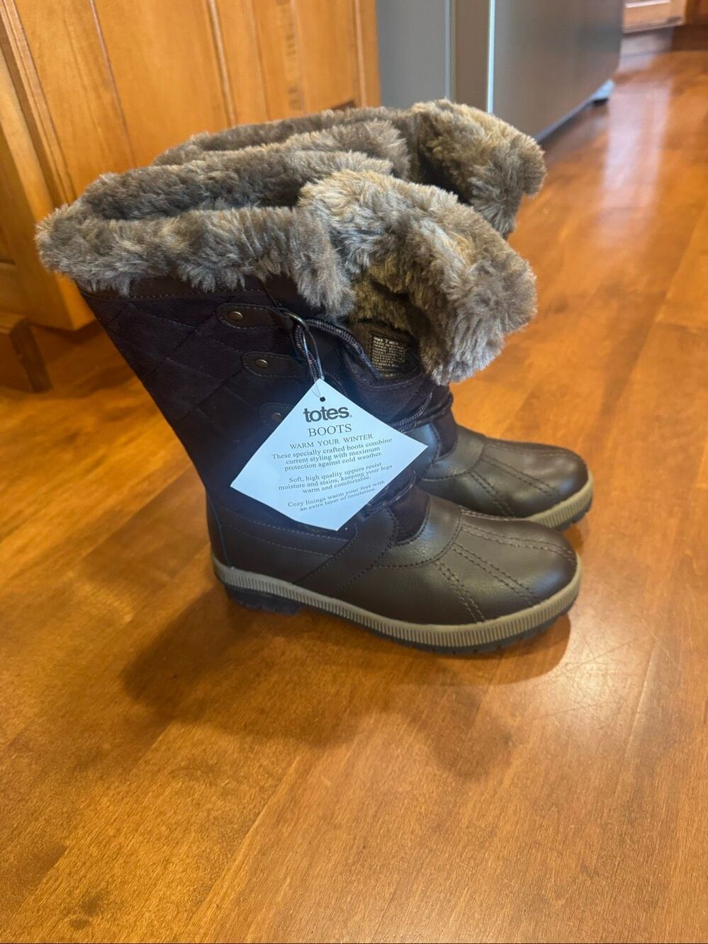 New Totes Gemma Women’s 7 M Brown Faux Fur Quilted Winter Snow Boots